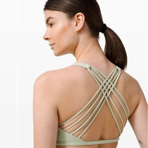 NWT Lululemon Free to Be Wild Bra